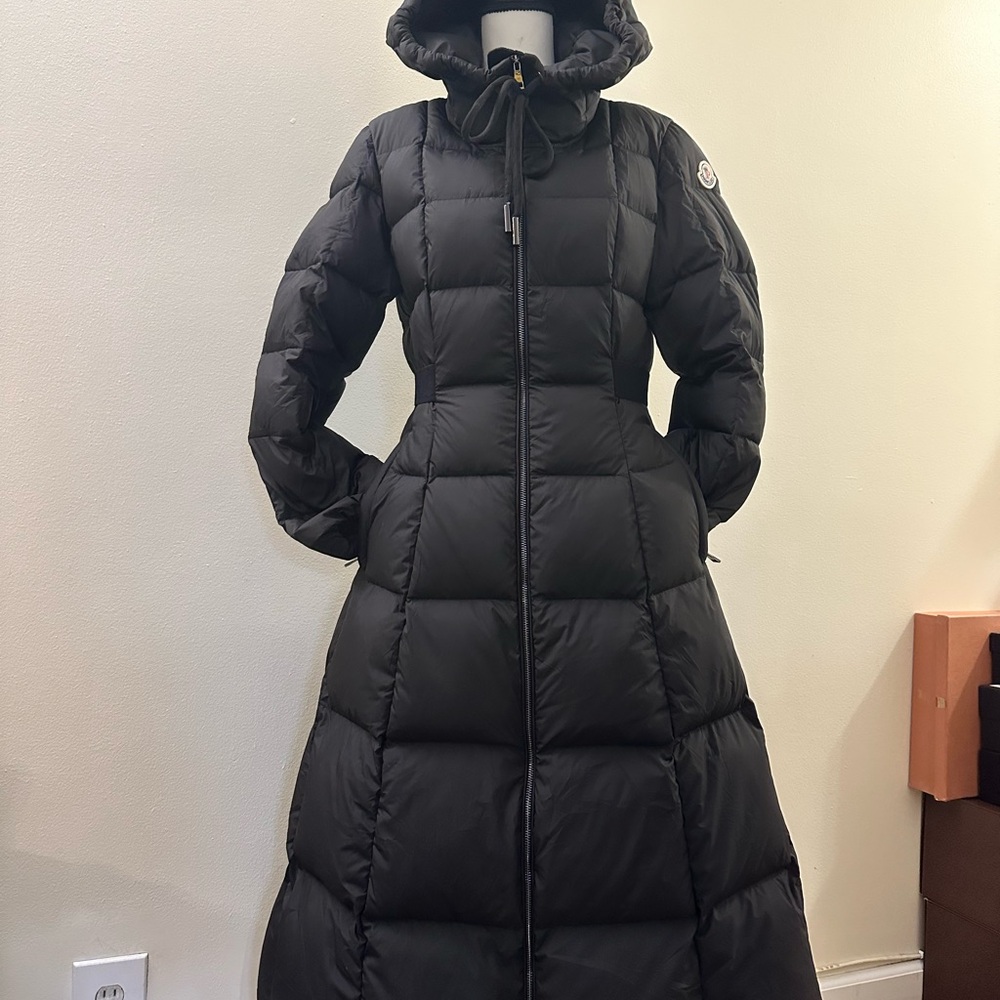 Women's Long Black Puffer goose Jacket